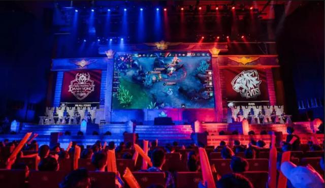 城的传控打 城的传控打